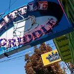 Stay Portland - The Sunnyside Cottage, Local Shops & Nightlife